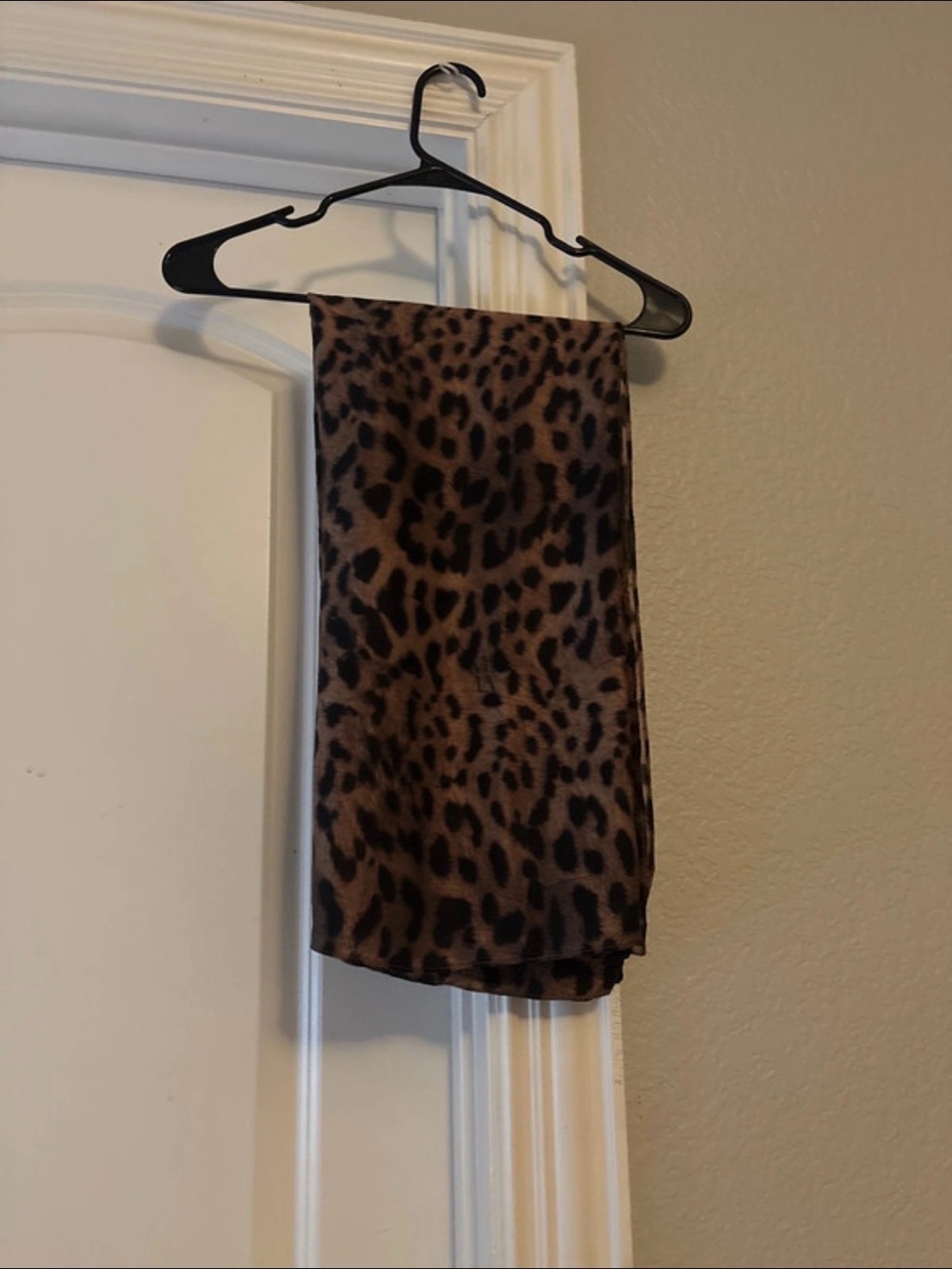Vela Leopard Square hijab